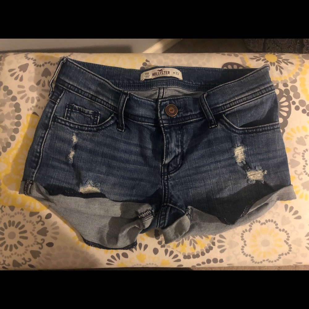 Hollister slight ripped jean shorts